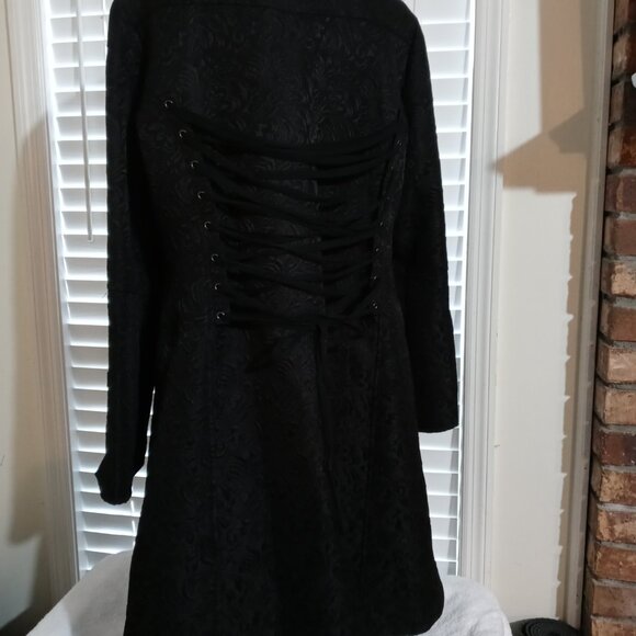 Hearts & Roses London Gothic Long Coat – Size 16 – Early 2000s - Picture 6 of 10